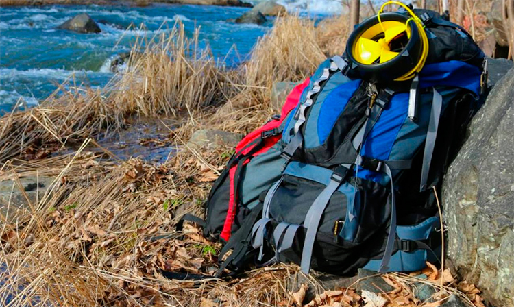 Turbina recarrega celular com água ou vento