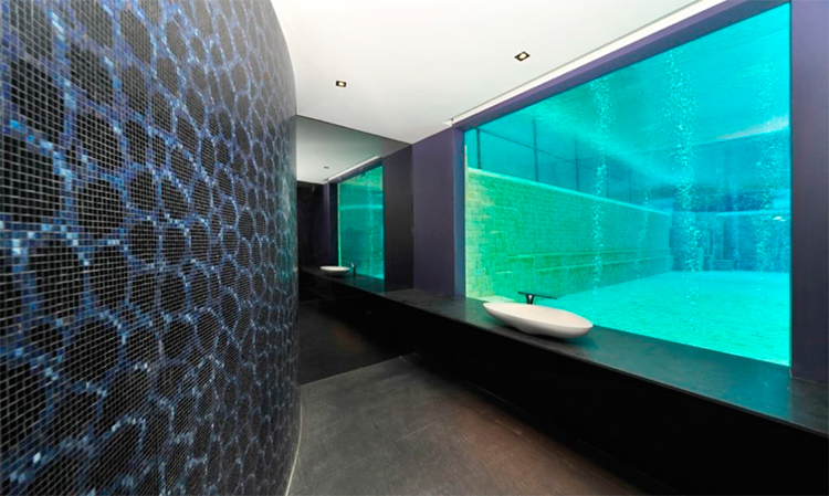 Casa em Cingapura abraça a natureza por todos os ângulos