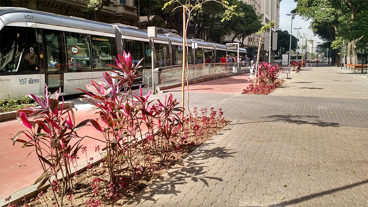 mobilidade-sustentavel-vlt-ciclovia-calcada