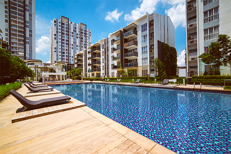 economize-agua-piscina-do-condominio