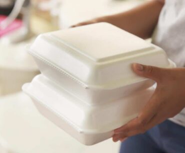 Isopor é reciclável? Saiba como fazer o descarte correto do material