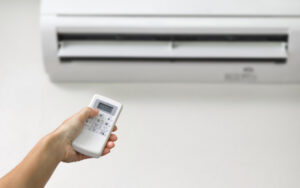 Conta de luz alta? Confira orientações para reduzir o custo